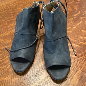 2/$25 Never worn Kenneth Cole Reaction heels